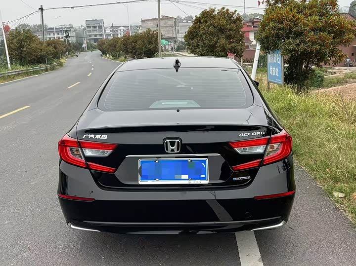 Фото 5 - Honda Accord