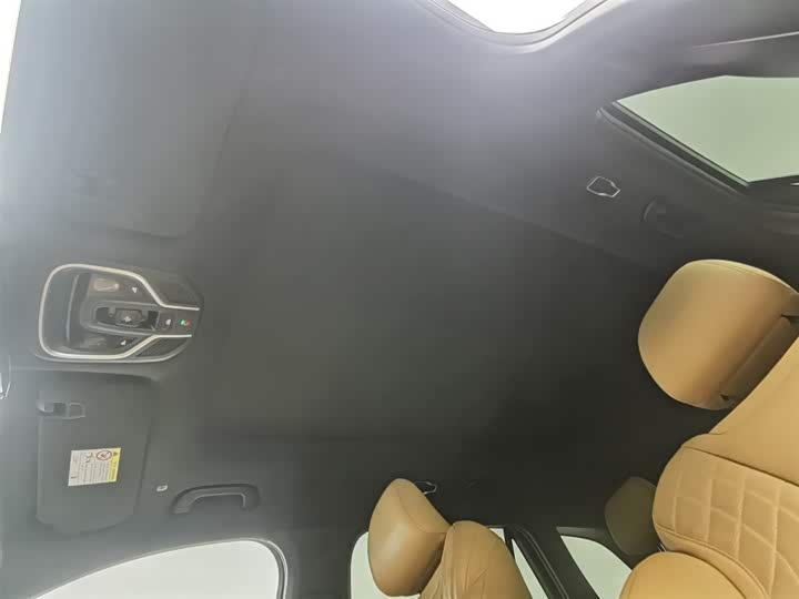 Фото 14 - Geely Monjaro L Hybrid