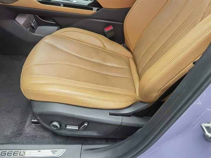 Фото 20 - Geely Monjaro L Hybrid