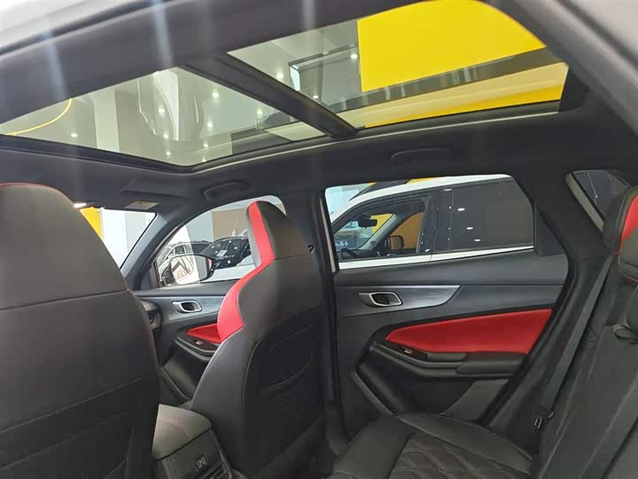 Фото 14 - Changan CS55 Plus