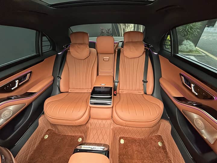 Фото 12 - Mercedes-Benz S-Class