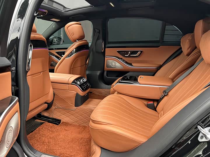 Фото 13 - Mercedes-Benz S-Class