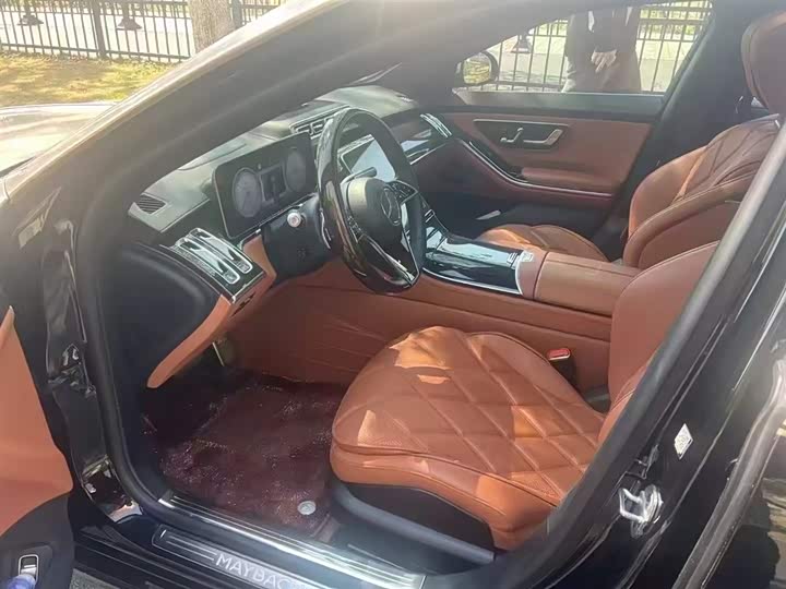 Фото 5 - Mercedes-Benz Maybach S-Class