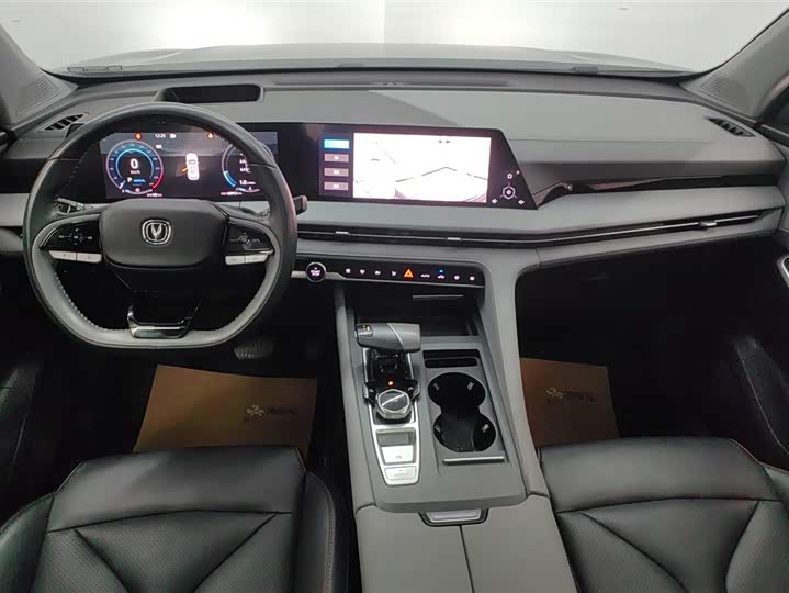 Фото 12 - Changan CS75 Plus