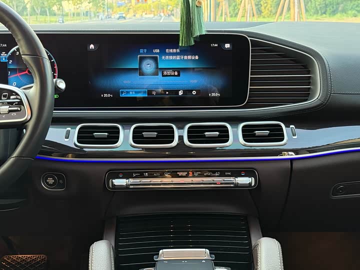 Фото 13 - Mercedes-Benz GLE-Class