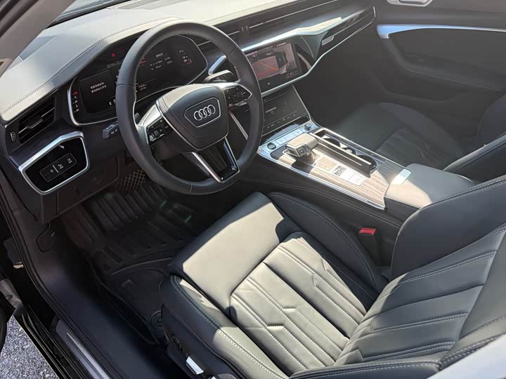 Фото 11 - Audi A6L