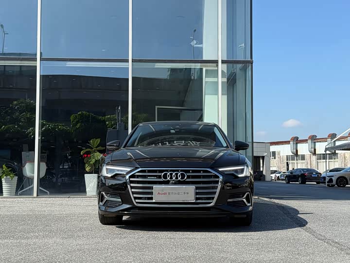 Фото 2 - Audi A6L