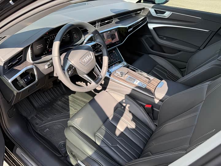 Фото 22 - Audi A6L