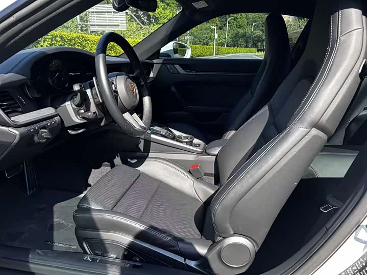 Фото 4 - Porsche 911