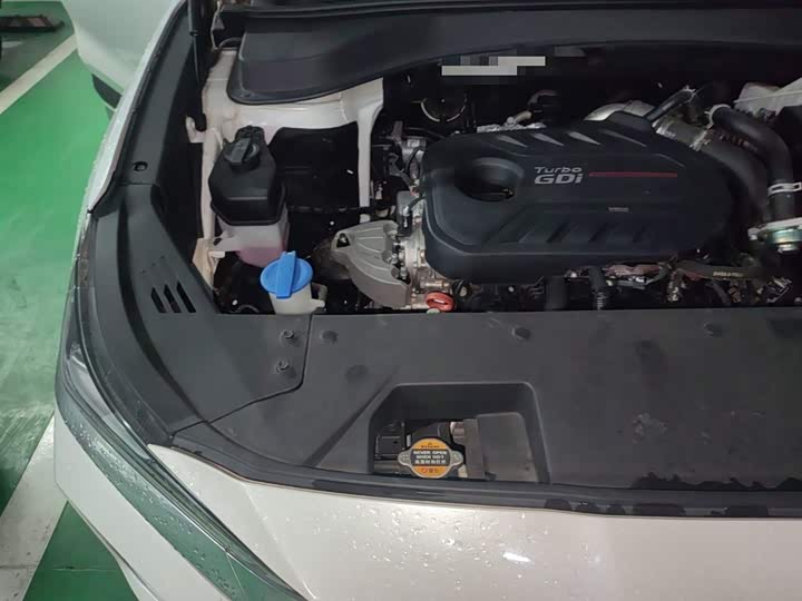 Фото 22 - Hyundai Santa Fe