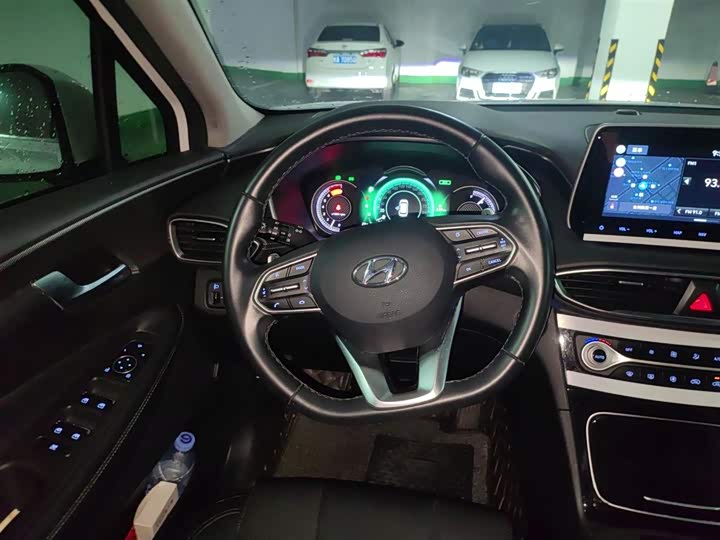 Фото 3 - Hyundai Santa Fe