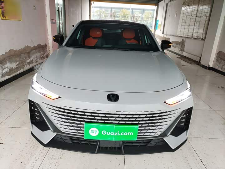 Фото 3 - Changan UNI-V