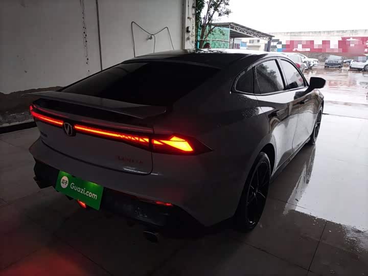 Фото 7 - Changan UNI-V