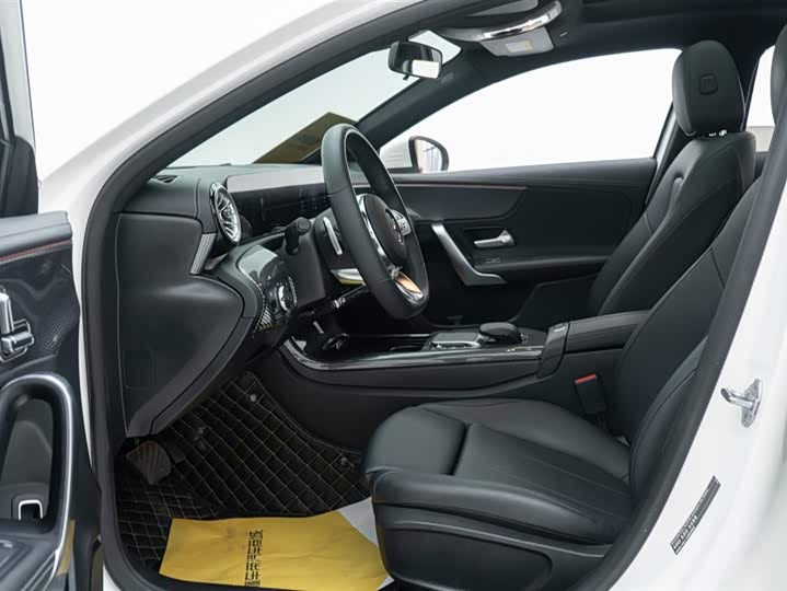 Фото 10 - Mercedes-Benz A-Class