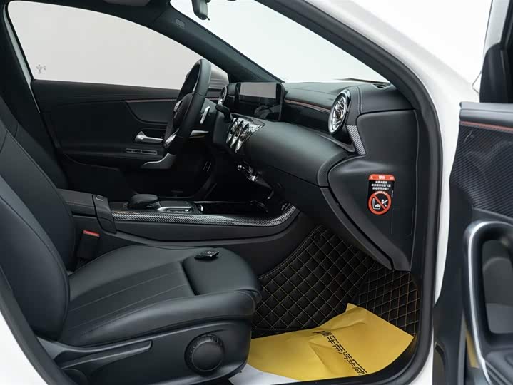 Фото 11 - Mercedes-Benz A-Class