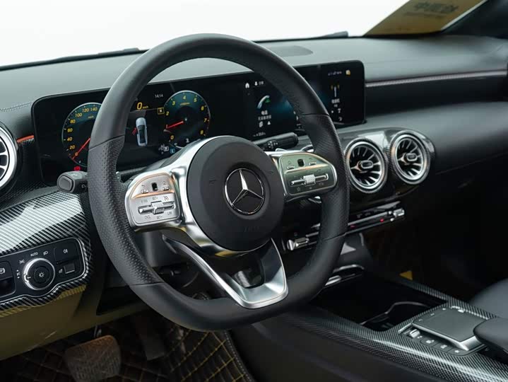 Фото 13 - Mercedes-Benz A-Class