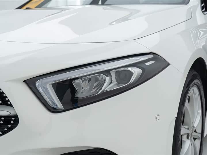 Фото 8 - Mercedes-Benz A-Class