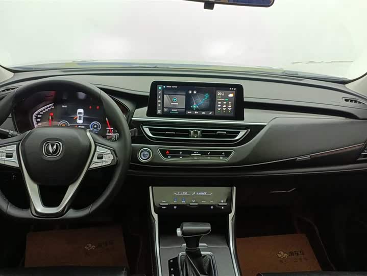 Фото 12 - Changan CS75