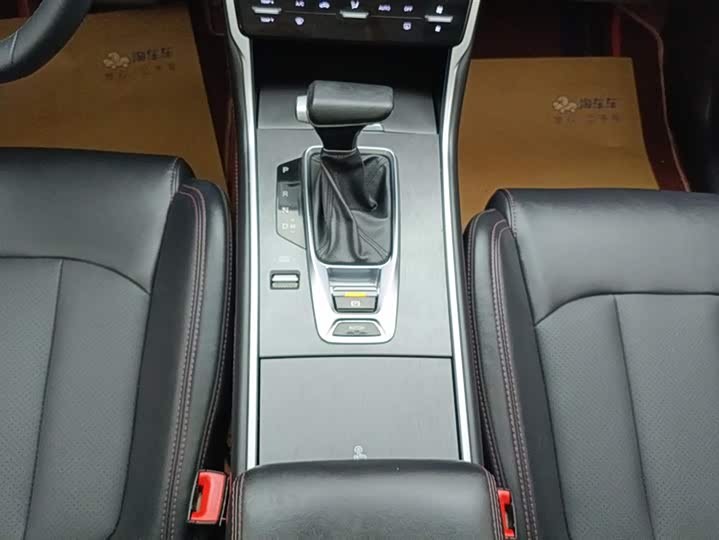 Фото 16 - Changan CS75