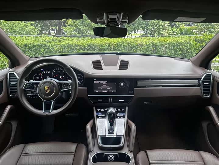 Фото 10 - Porsche Cayenne