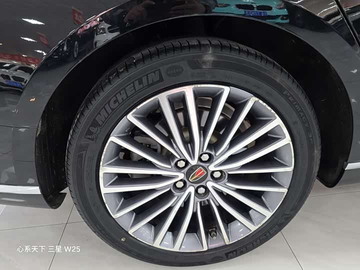 Фото 11 - Hongqi H9