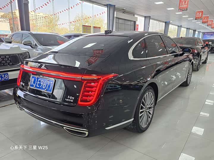 Фото 20 - Hongqi H9