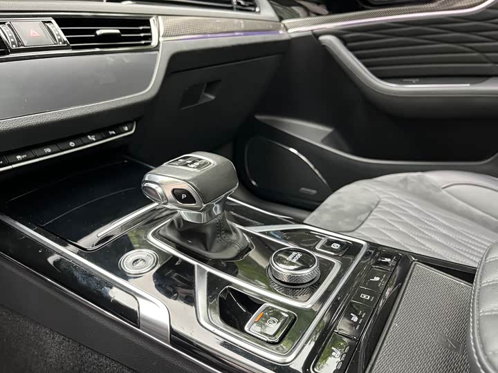 Фото 11 - Hongqi HS5