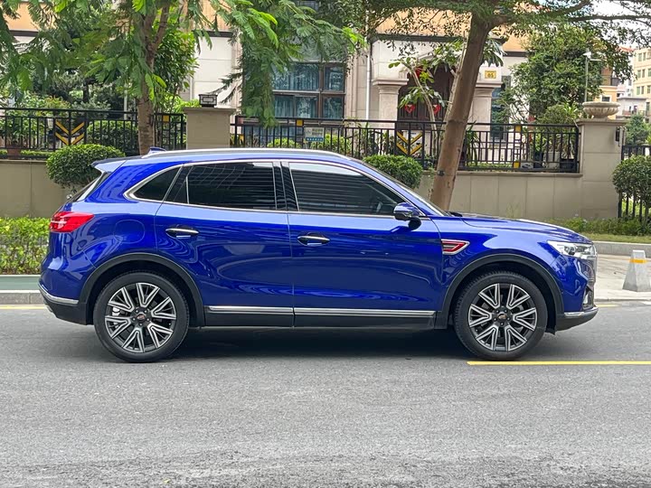 Фото 8 - Hongqi HS5