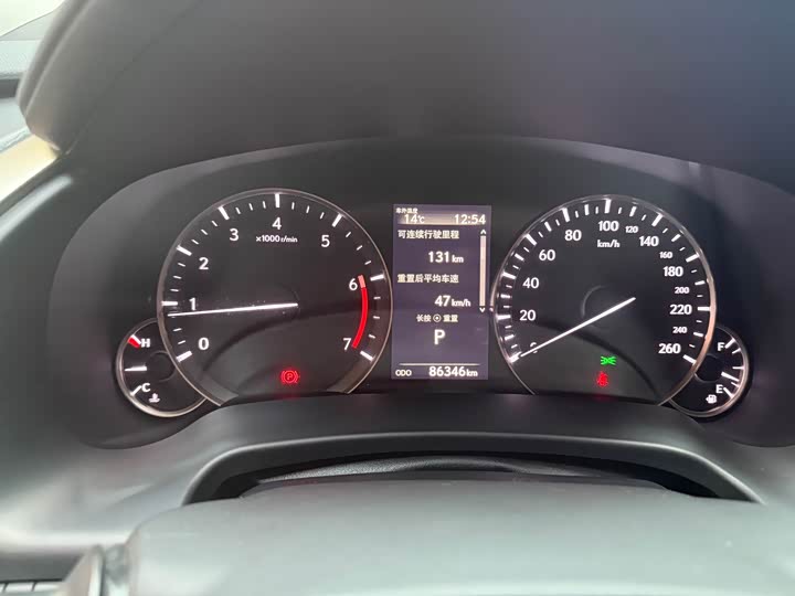 Фото 11 - Lexus RX