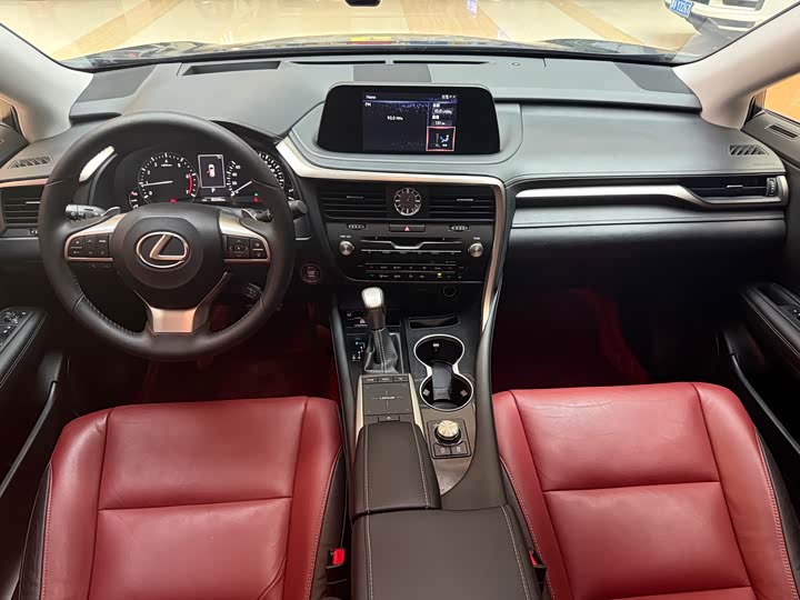 Фото 6 - Lexus RX