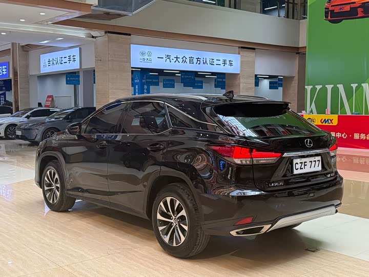 Фото 7 - Lexus RX