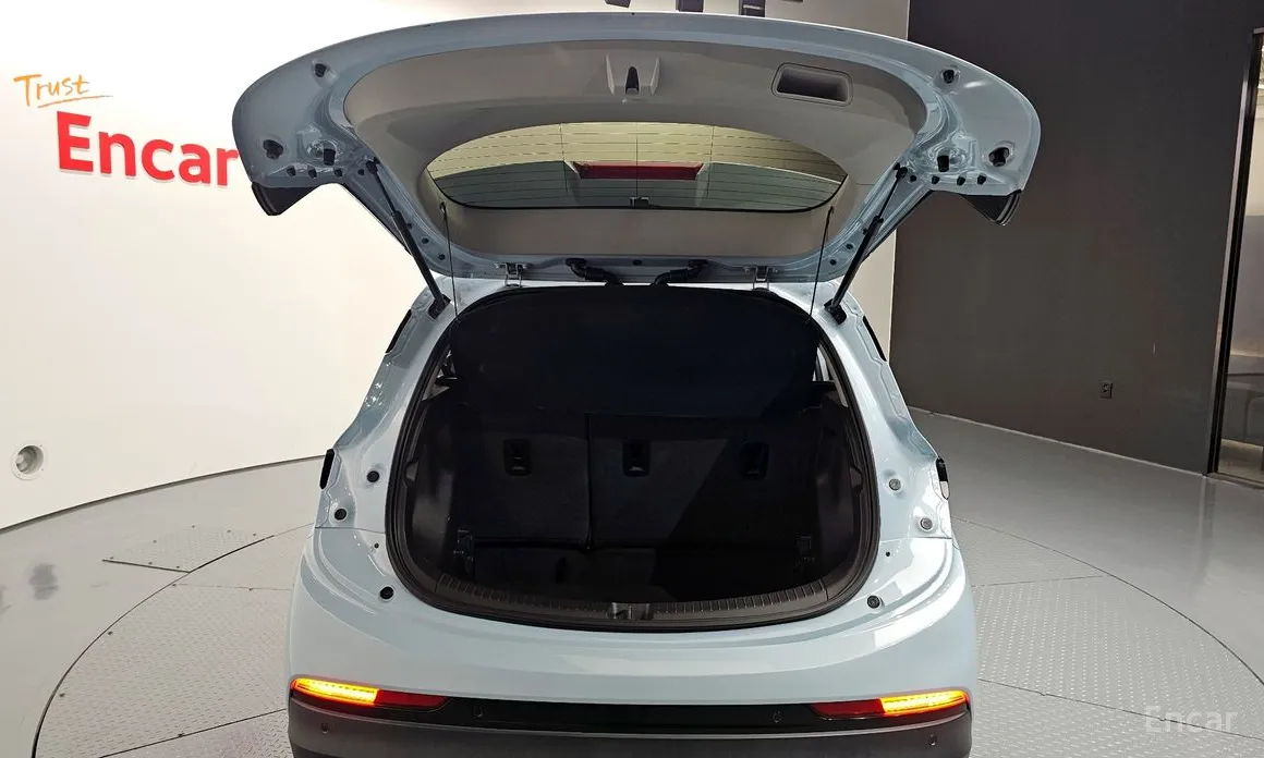 Фото 20 - Chevrolet Bolt EV