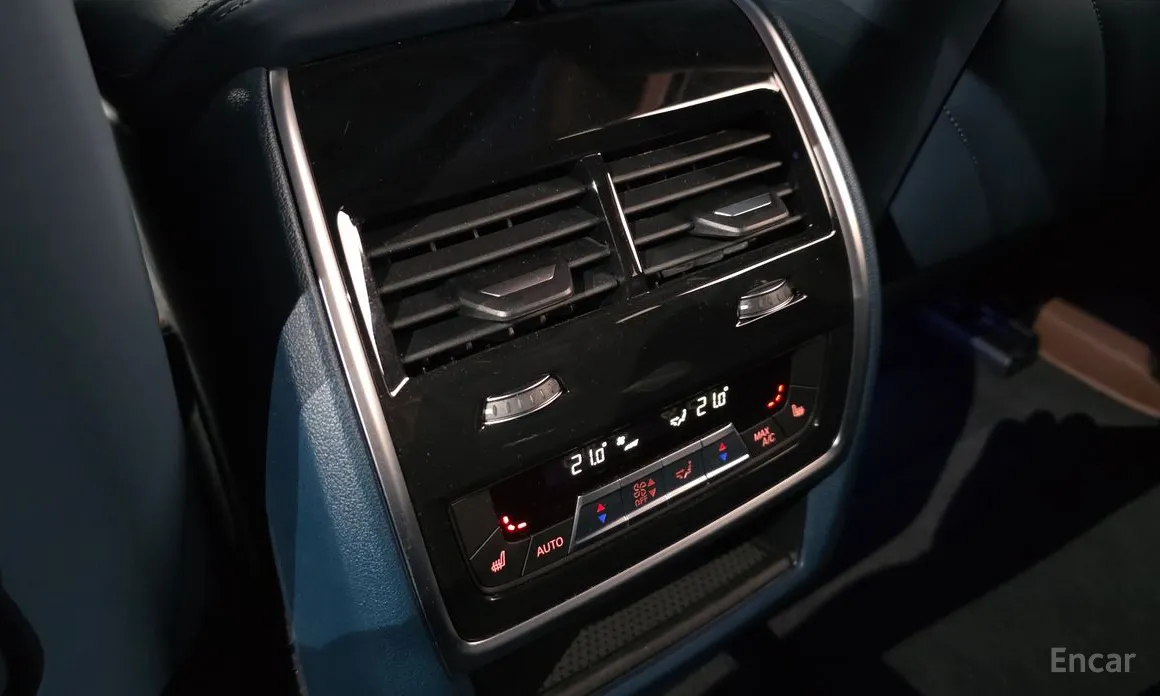 Фото 19 - BMW XM