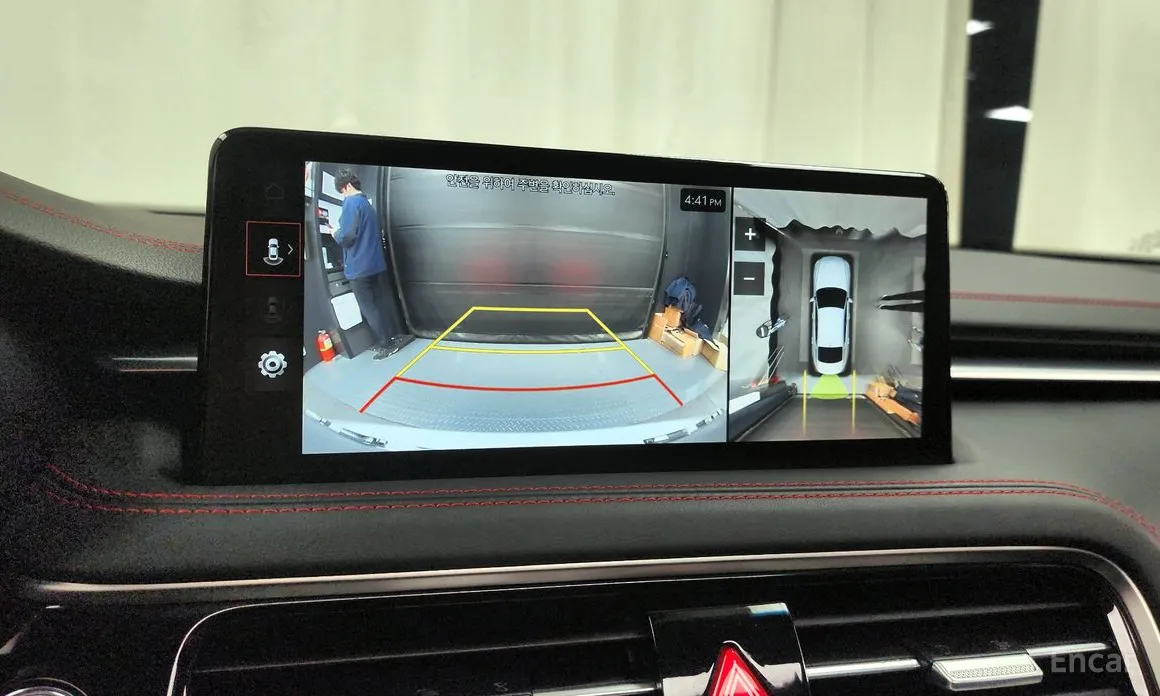 Фото 15 - Genesis G70