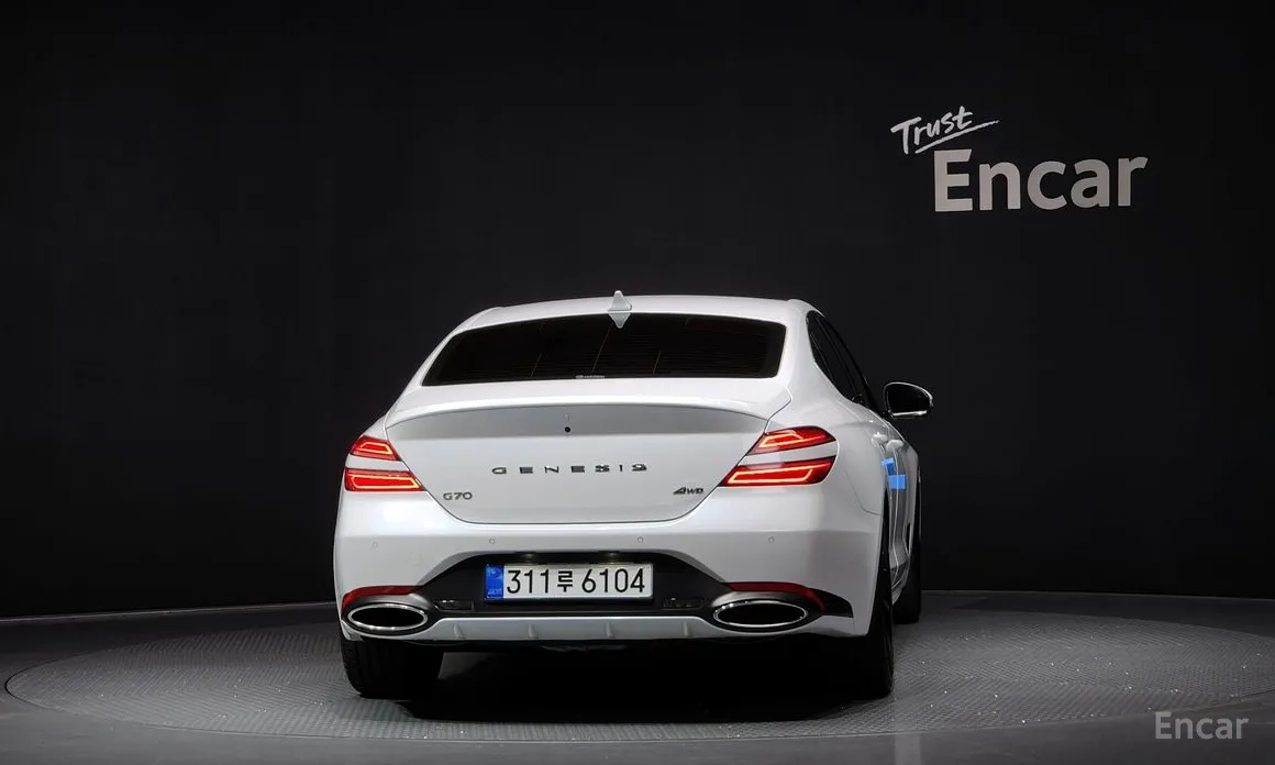 Фото 4 - Genesis G70