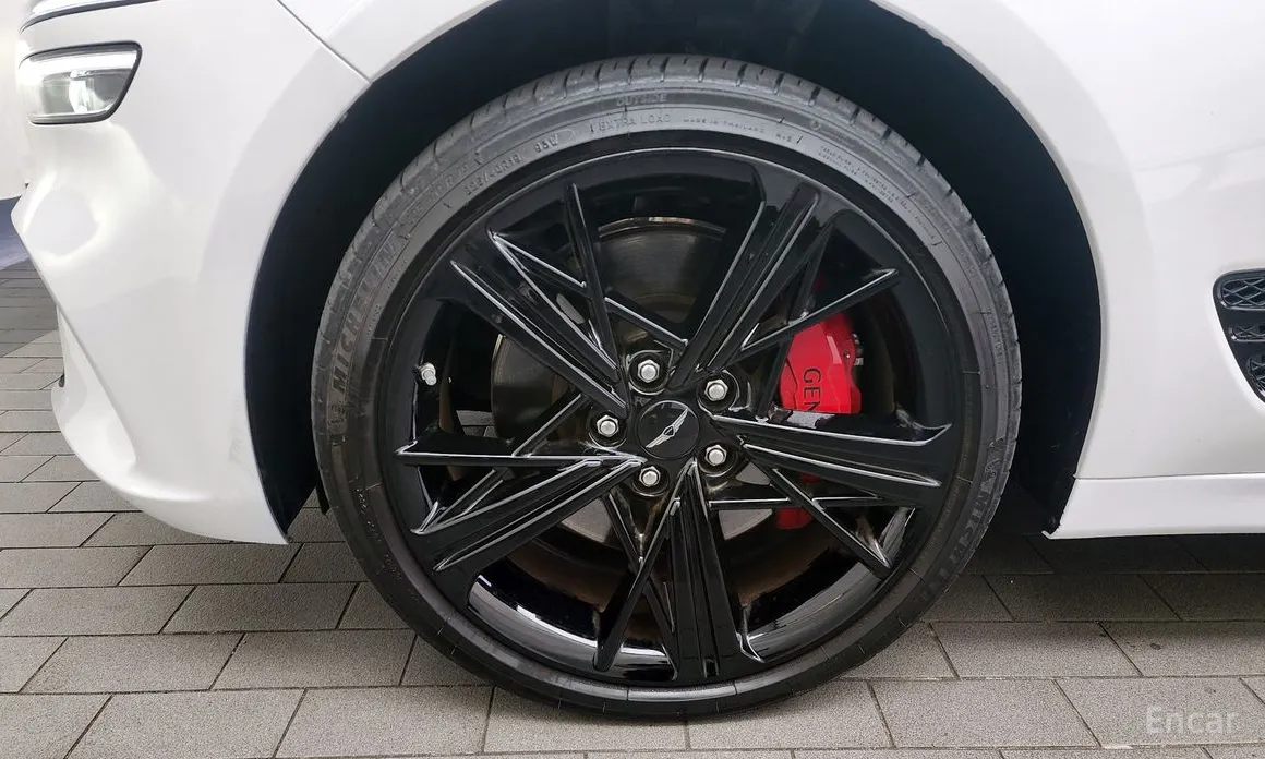 Фото 5 - Genesis G70