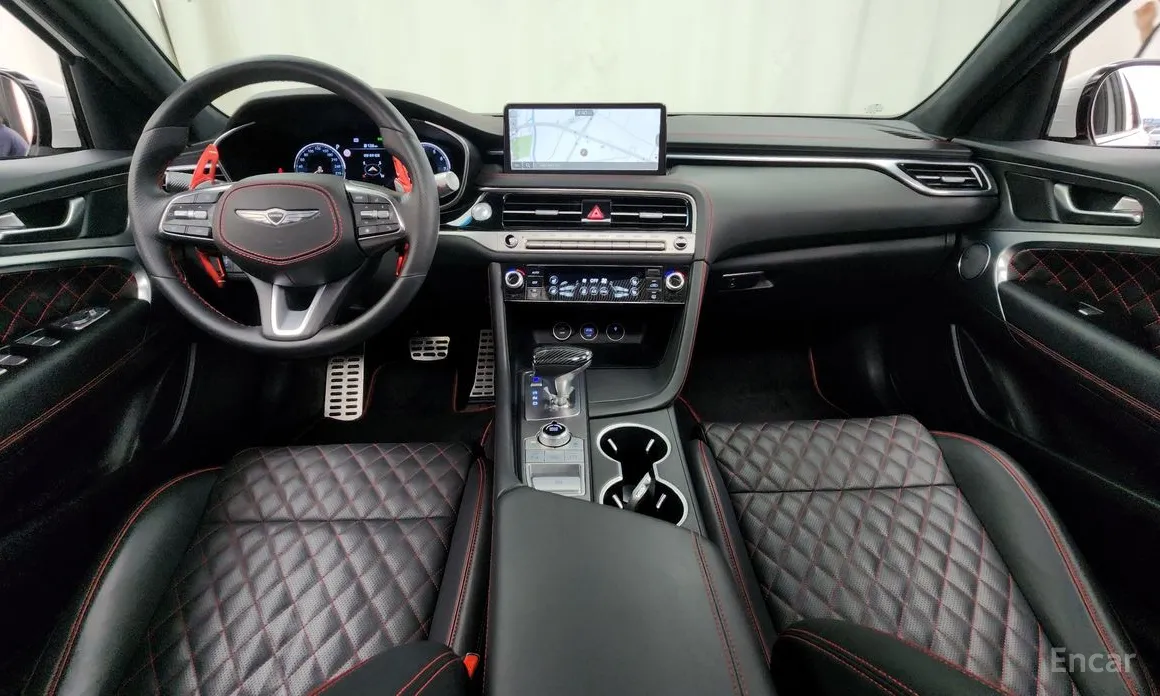 Фото 7 - Genesis G70