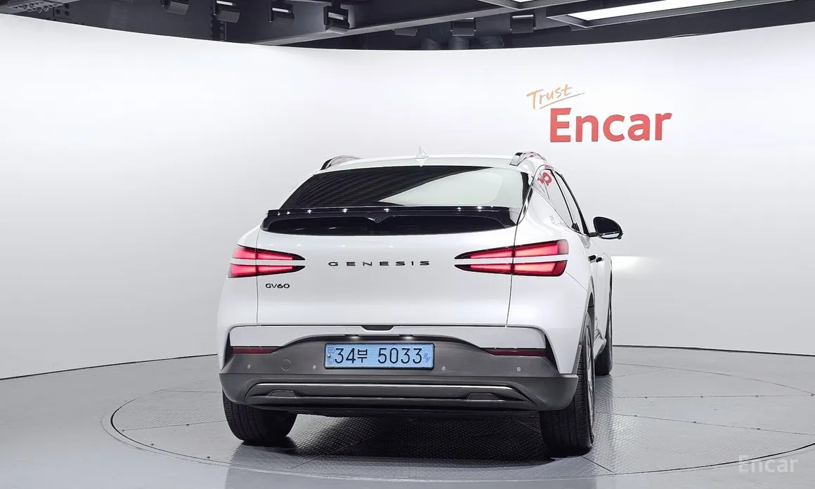 Фото 4 - Genesis GV60