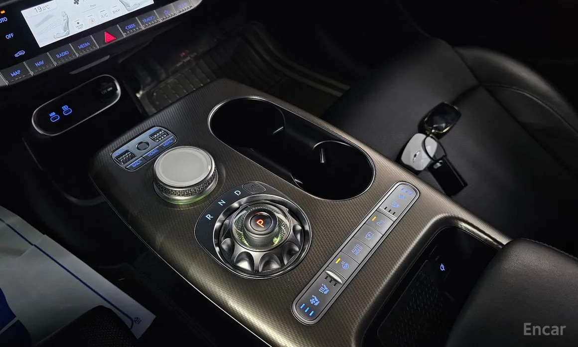 Фото 9 - Genesis GV60