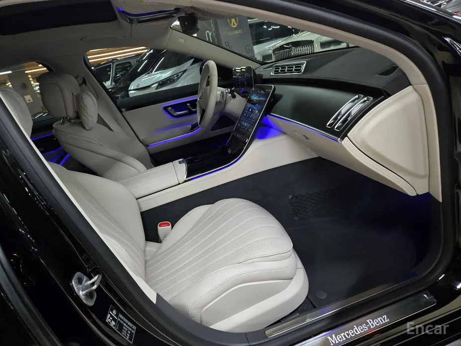 Фото 18 - Mercedes-Benz S-Class