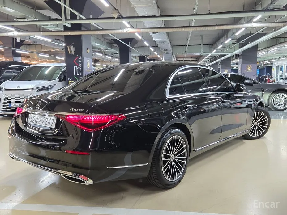 Фото 19 - Mercedes-Benz S-Class