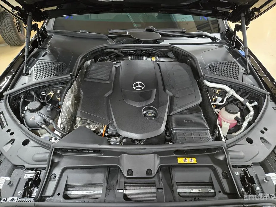 Фото 4 - Mercedes-Benz S-Class