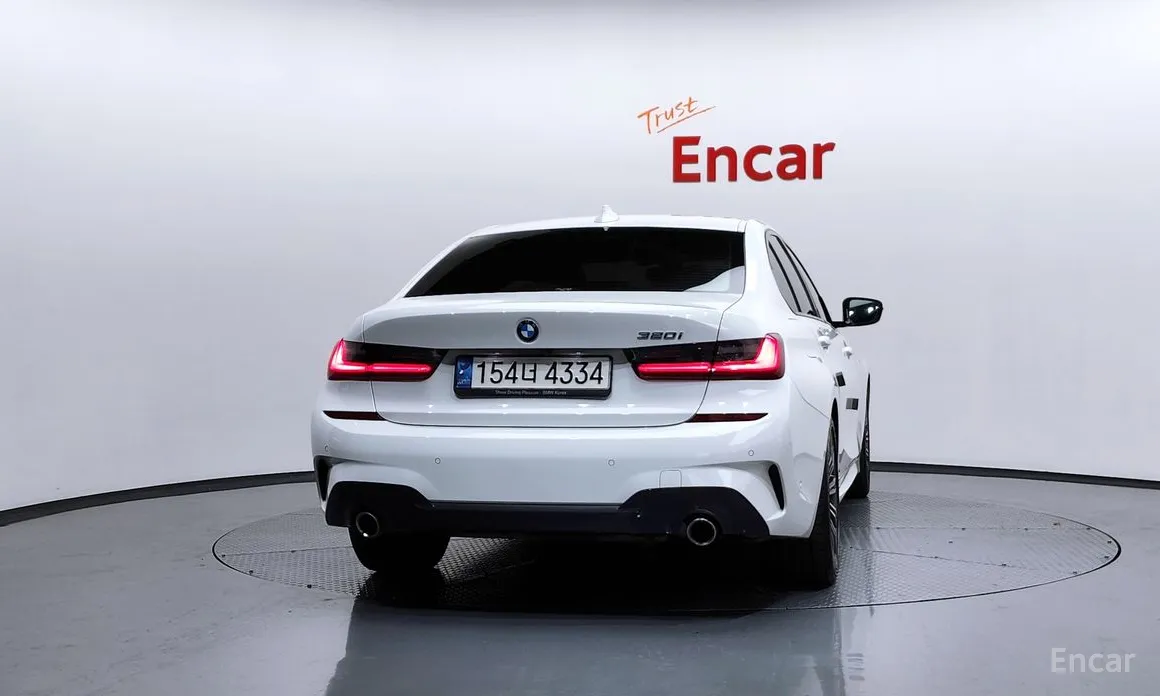 Фото 4 - BMW 3 Series