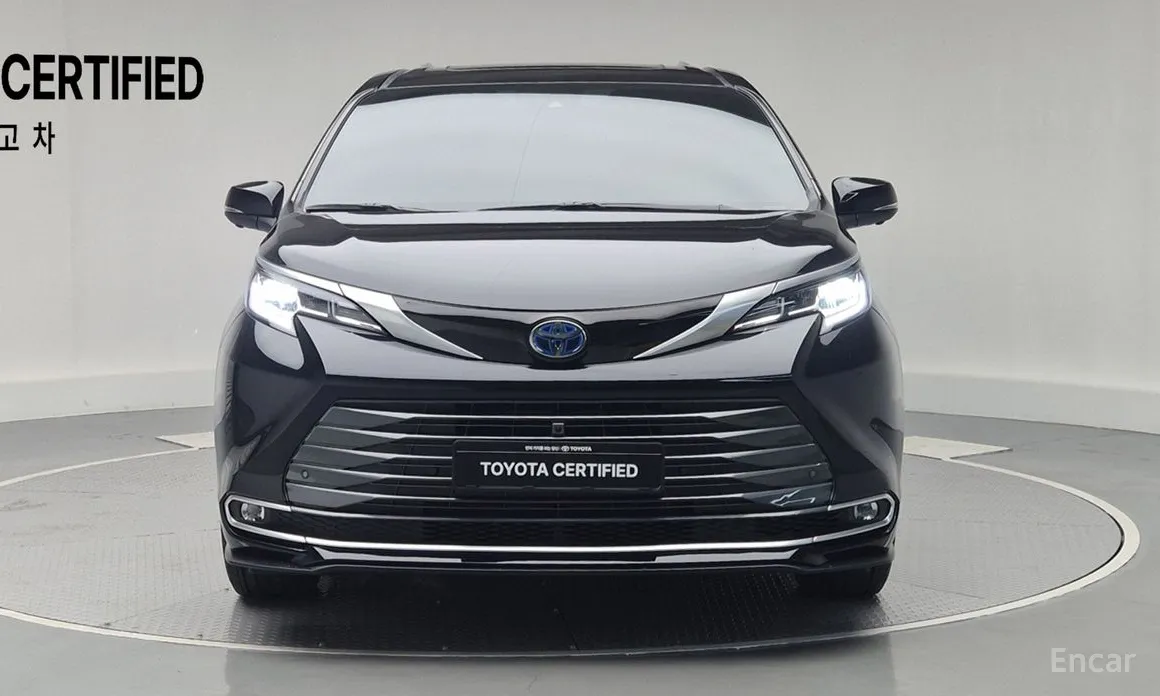 Фото 3 - Toyota Sienna