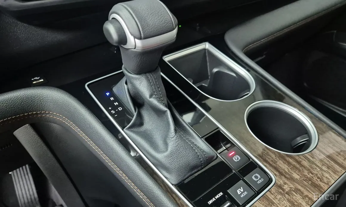 Фото 9 - Toyota Sienna