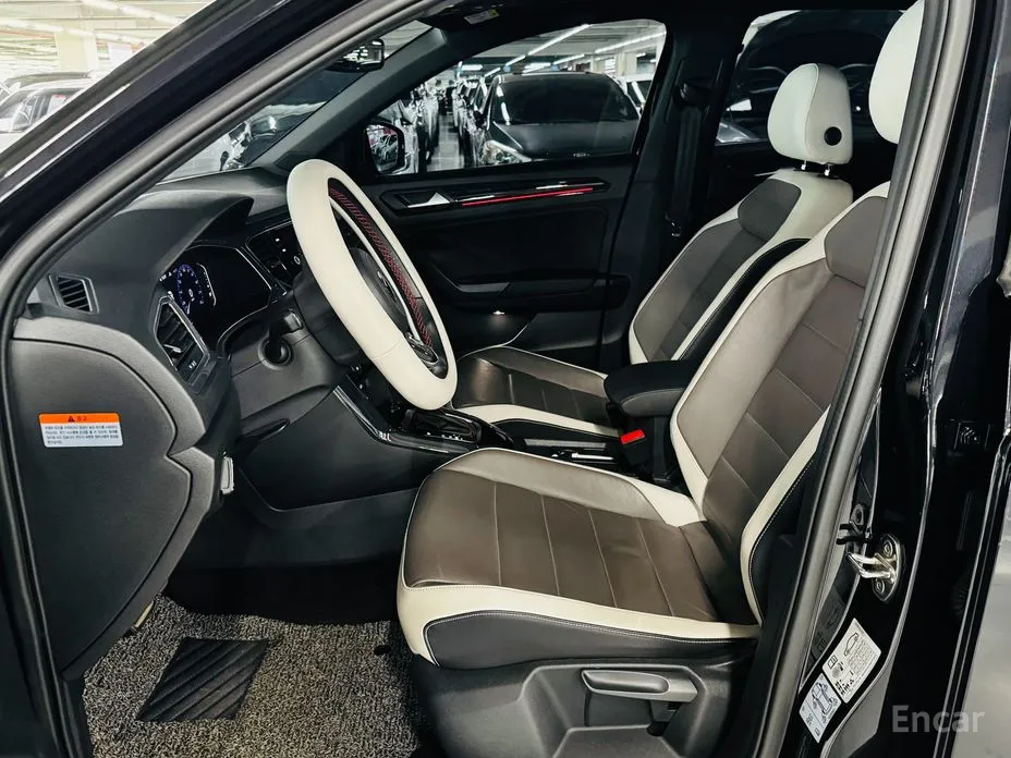 Фото 13 - Volkswagen T-Roc