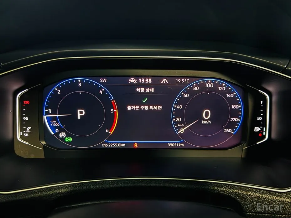 Фото 15 - Volkswagen T-Roc