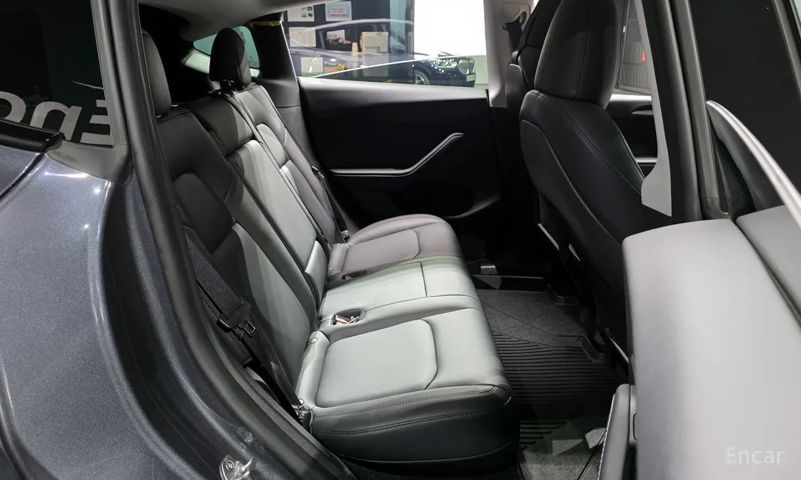 Фото 13 - Tesla Model Y