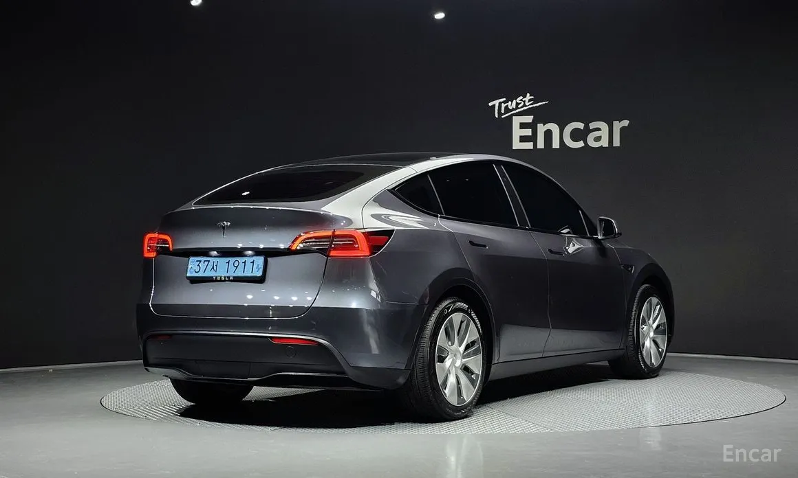 Фото 2 - Tesla Model Y