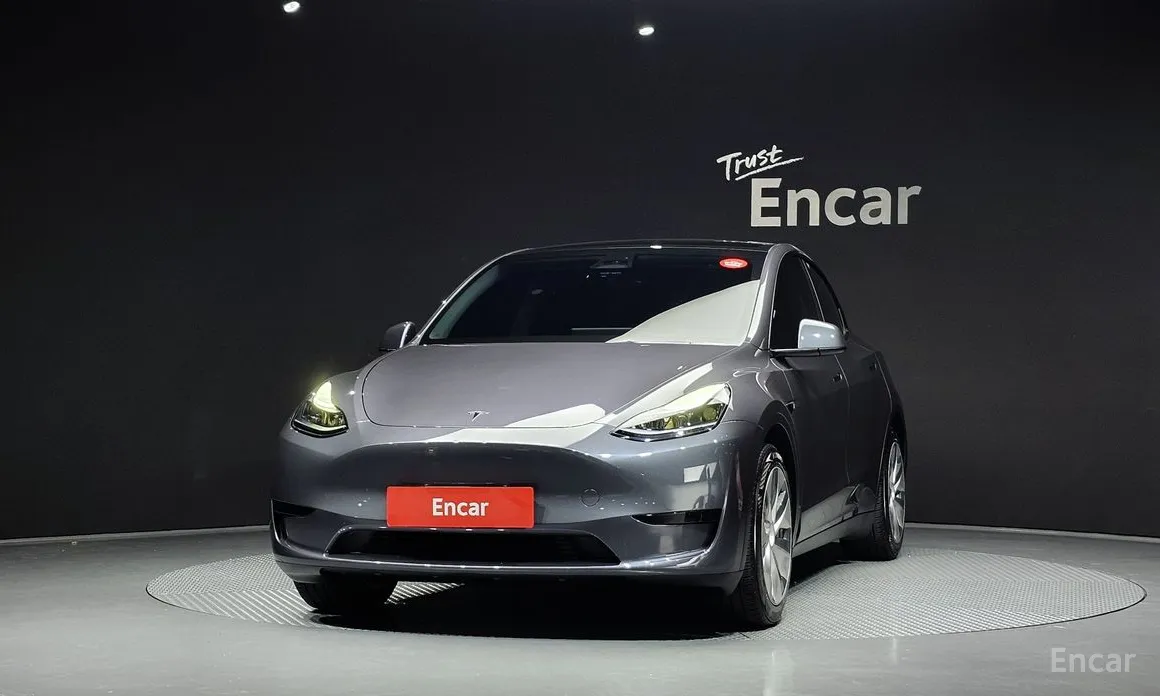 Фото 3 - Tesla Model Y